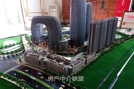 出售泰安新城悦山湖3室2厅2卫139.92平毛坯房